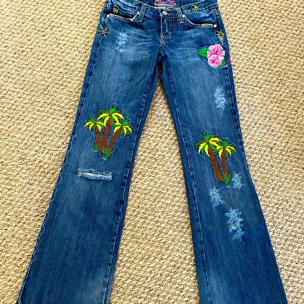 Miss Me Aloha tropical embroidery jeans 26